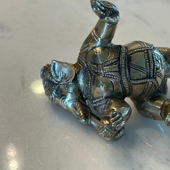 SOLID BRASS - 25.265 OZ. T,  ETCHED ELEPHANT, (INDIA) BEAUTIFUL - Picture 3 of 4